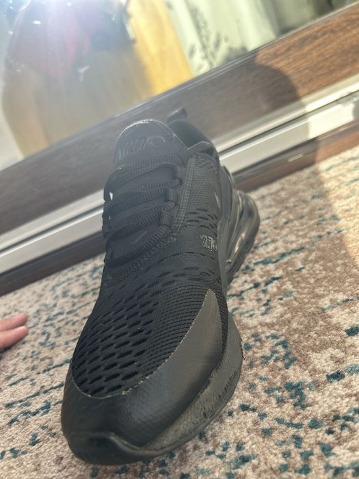 Adidasi nike air 27 C