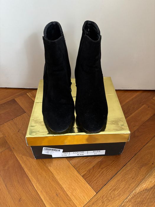 Дамски черни боти велур