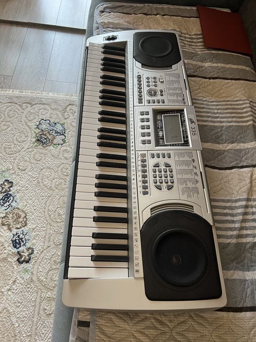 Продам Синтезатор