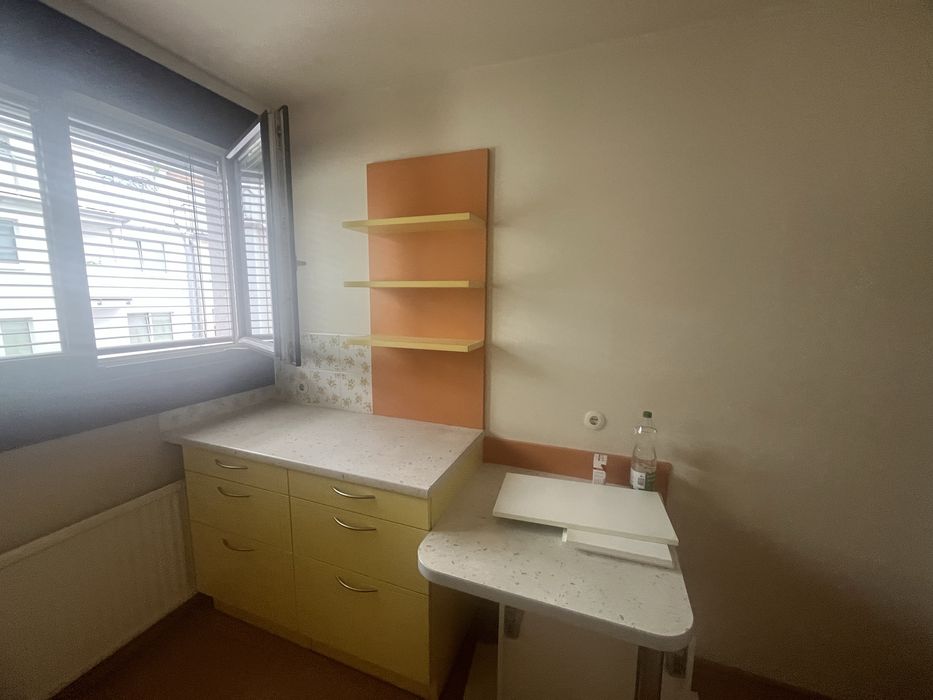 Vand mobila de bucatarie