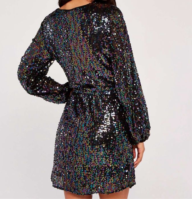 Рокля с пайети