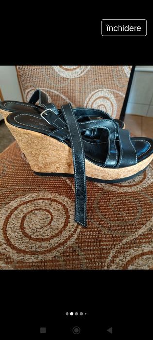 Sandale cu platforma