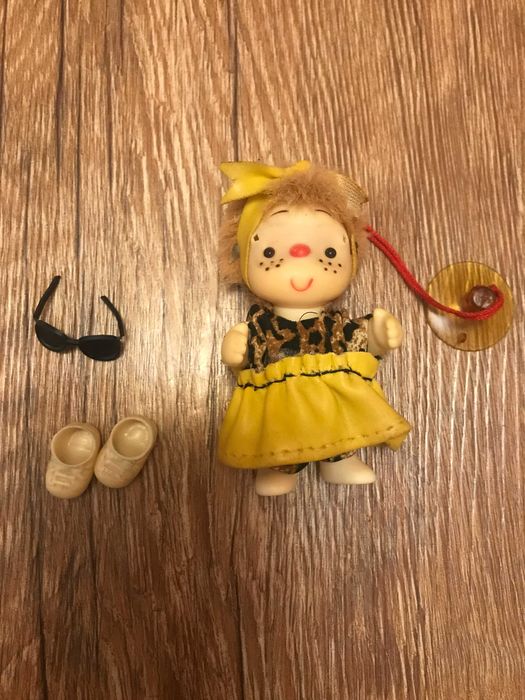 Винтажная куколка брелок