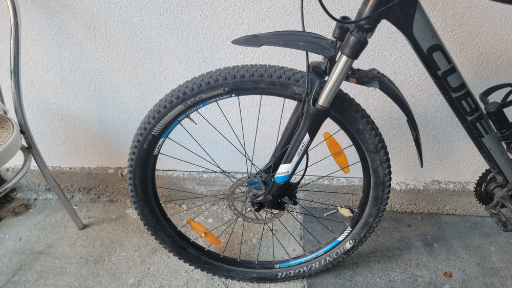 Bicicleta cube ams 100 full suspension
