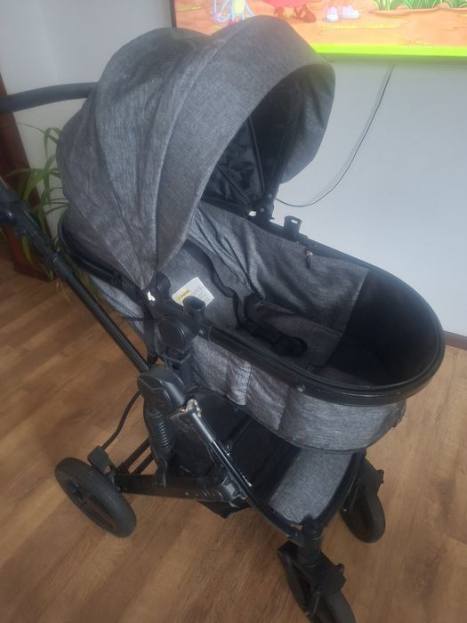 Каляска в хорошем состоянии