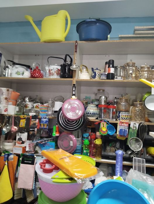 Витрины стеллажи