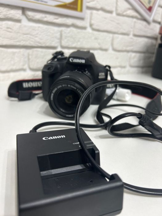 Фотокамера Canon