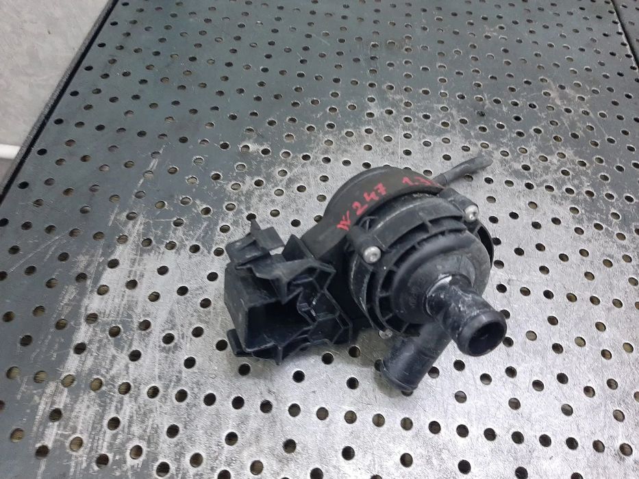 pompa recirculare apa 1.3 t b 282914  mercedes b-class w247 2020 a2118350028  a0525453826