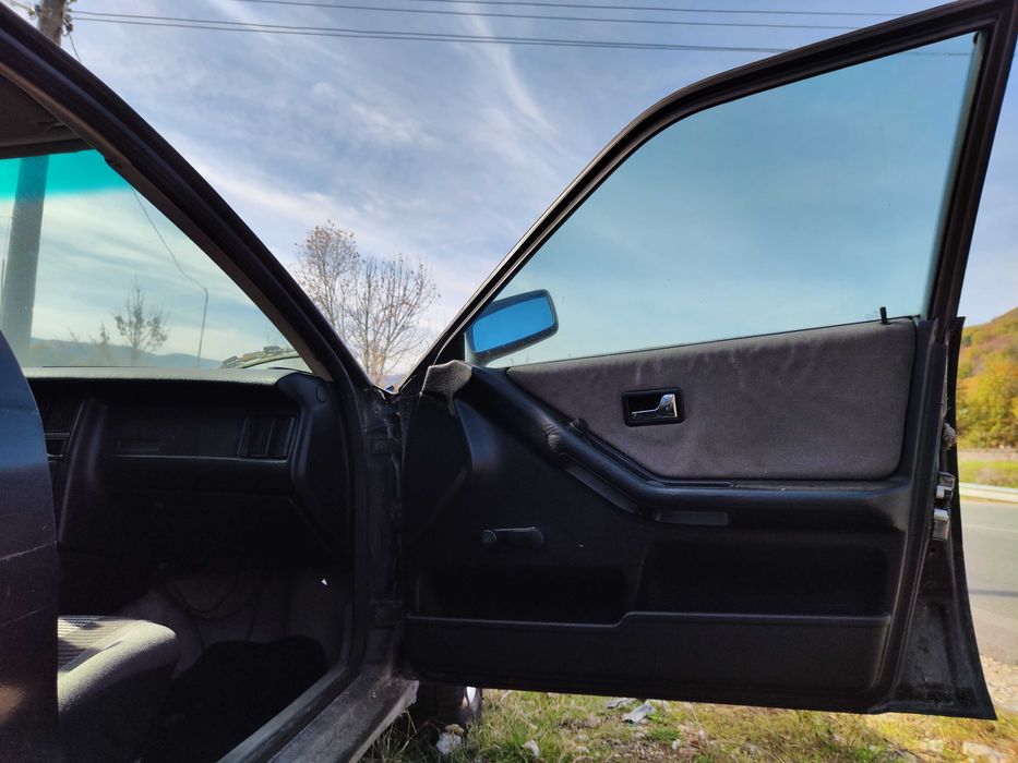 Ауди 80 Б3, 1.8 бензин на части