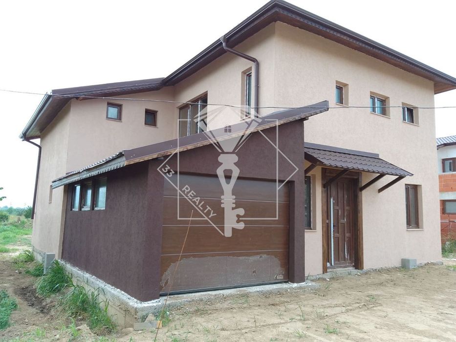 Продава се Къща в Стамболийски - 240 кв.м за 959 €/кв.м - Снимка #2