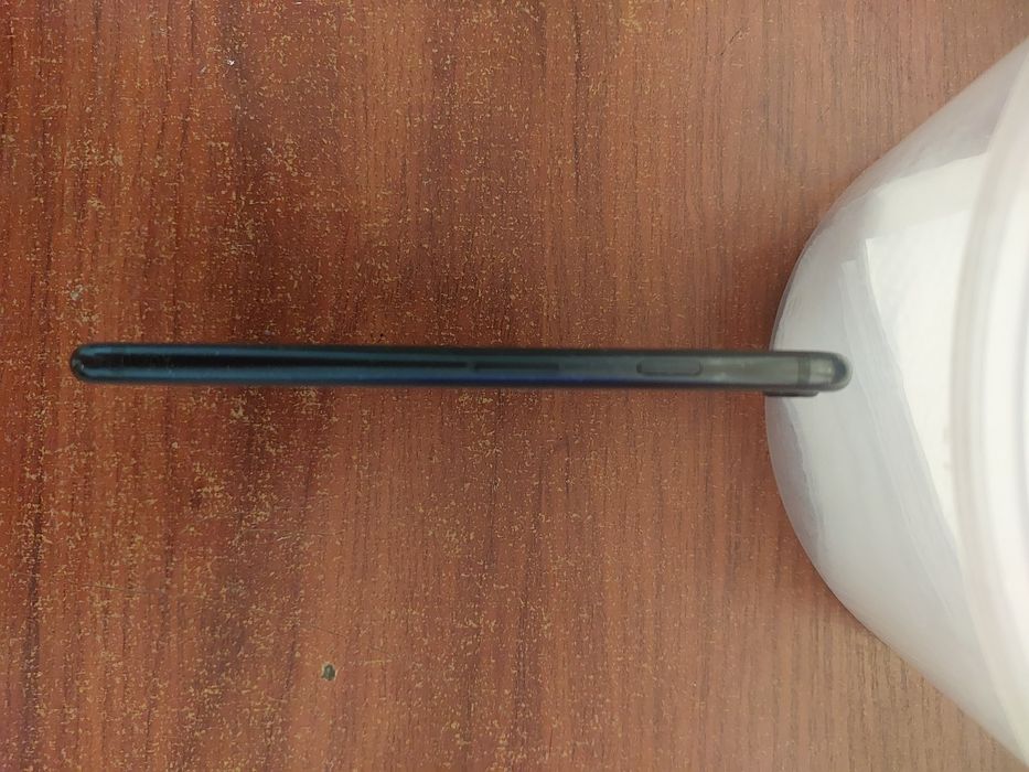 IPhone SE 128гб 2020