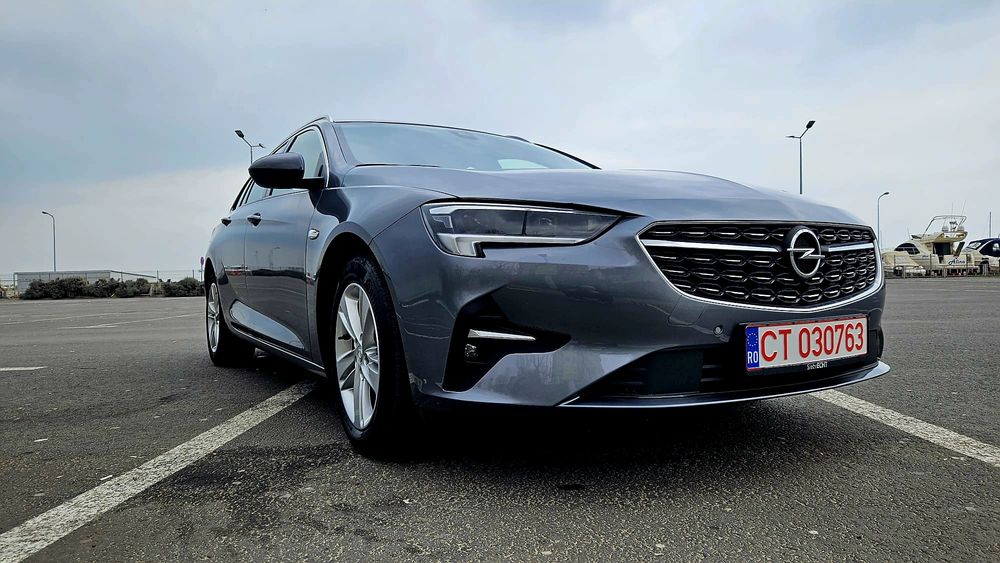Vând Opel insignia 1.5 CDTI Sport Tourer facelift