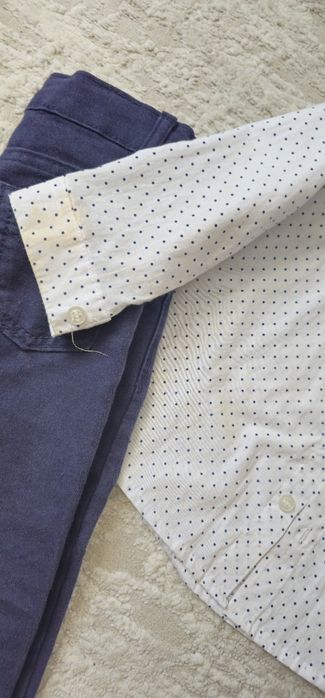 Джинсы и рубашка