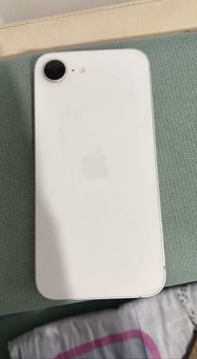 Iphone 16e 128 ГБ , 96АКБ
