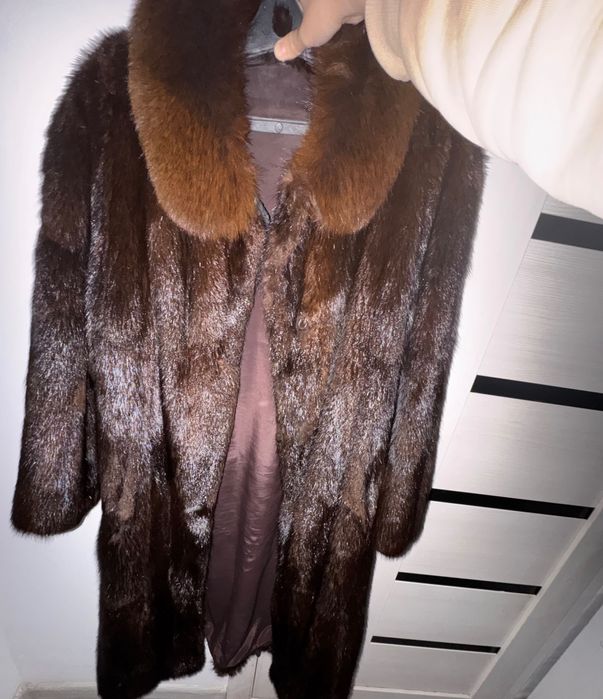 Шуба коричневая длинная