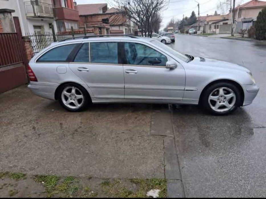 Мерцедес C240 2.6 Бензин 2003 г