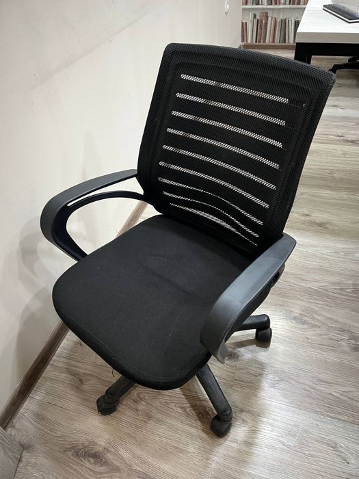 Кресла для офиса бу 11 шт состояние хороший