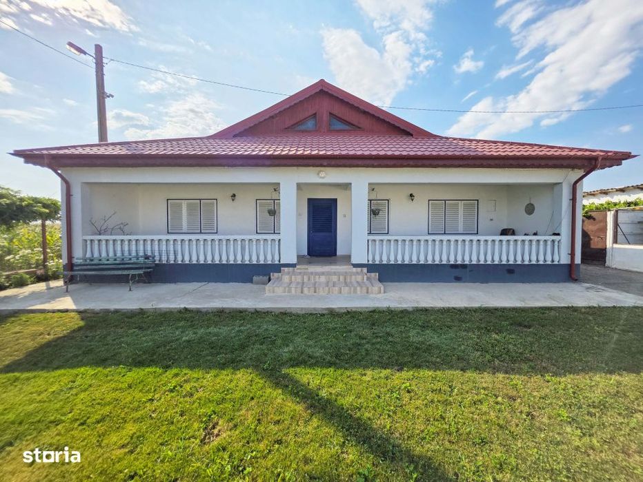 Ferma si casa de vanzare - teren intravilan, la 20min de Constanta!