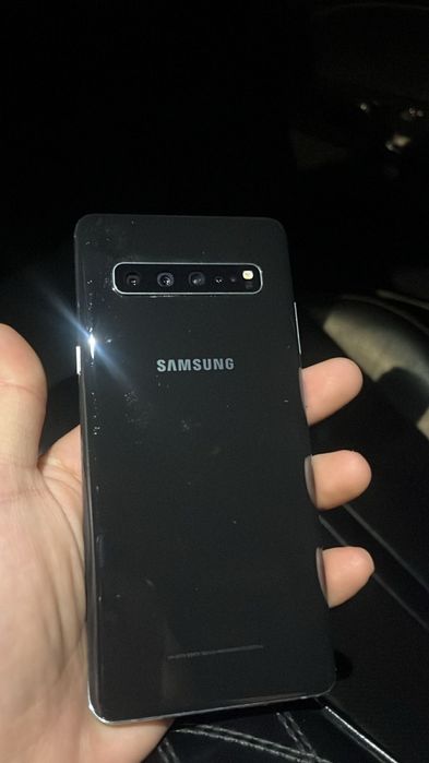Продам самсунг с10