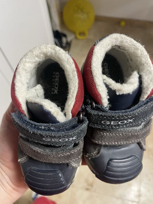 Ghetute Geox imblanite nr 21