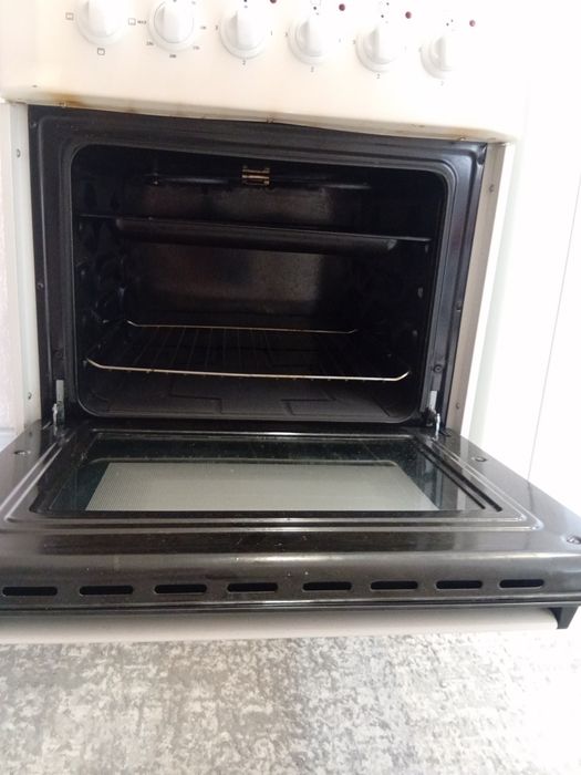 Продам электрическую плиту