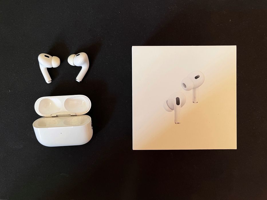 Apple AirPods Pro 2 (Lightning)