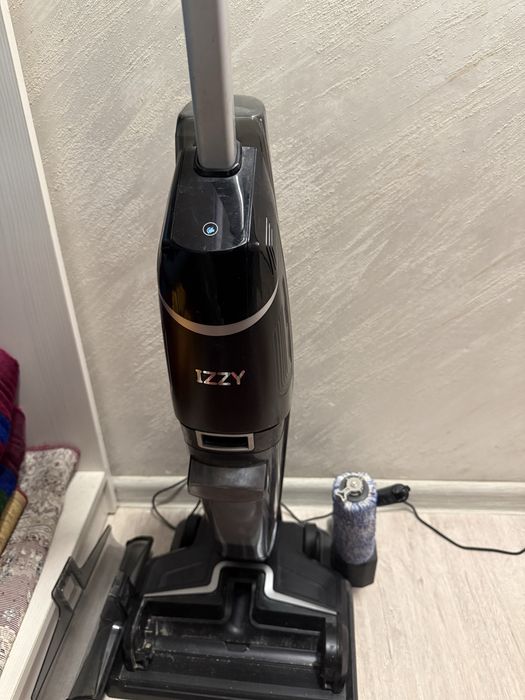 Пылесос срочно продам