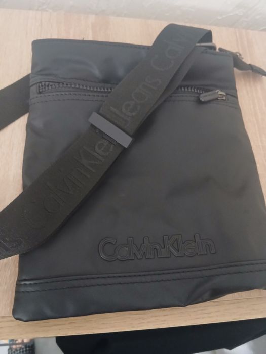 Срочно продам кепки и сумки!