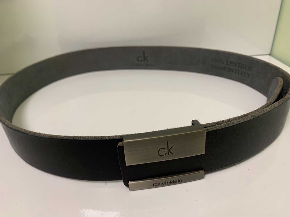 Нов мъжки колан от естествена кожа Clavin Klein размери 105 и 110см