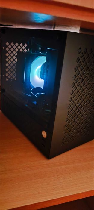 Gaming PC RX 6700 XT Ryzen 5 5600X 16GB RAM
