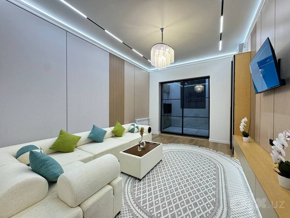 Тарас Шевченко Высокопотолочка МетроТашкент 2/2/4 Новая срочно