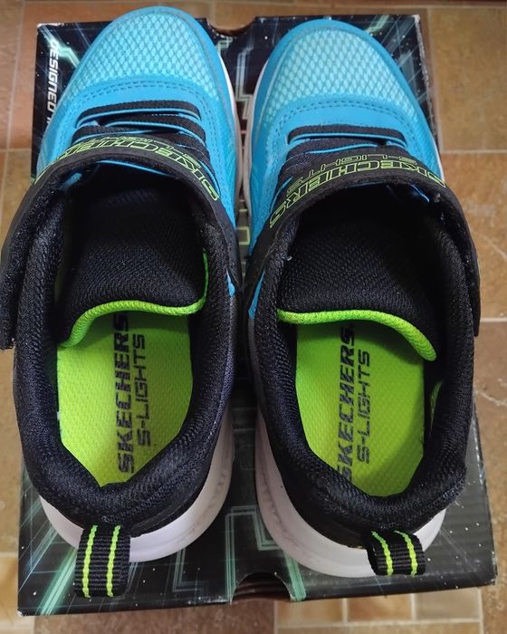 Adidasi SKEtCHERS cu leduri nr 32