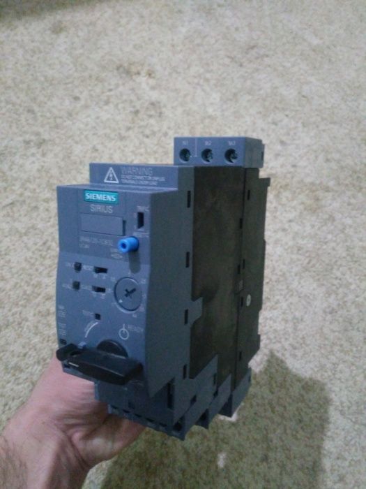 Siemens Sirius 3RA6120-1CB32 Компактный пускатель.