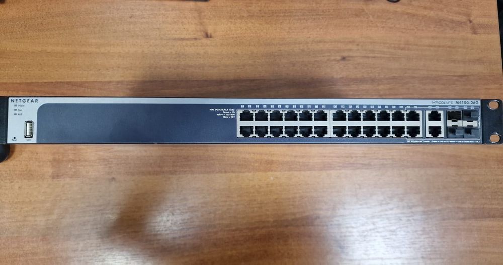 коммутатор NETGEAR M4100-26G ProSafe то