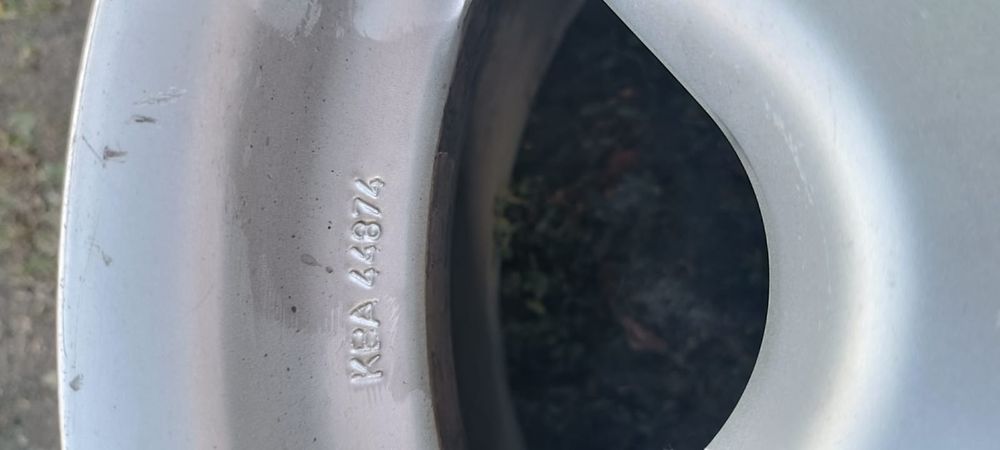 Продам титановые диски Мерседес, на 15