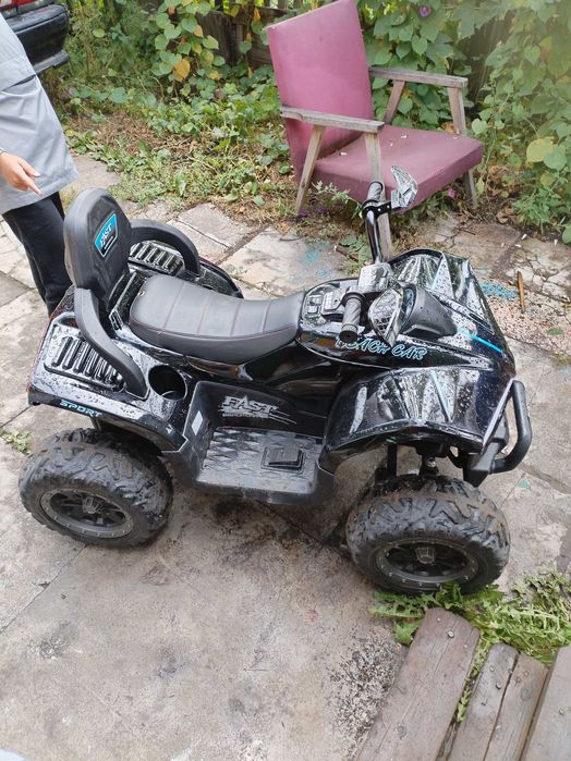 Детская машина квадроцикл