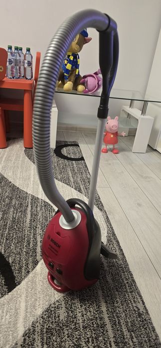 Aspirator jucarie Bosch cu sunete