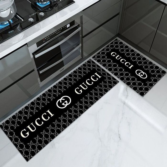 Suv shimadigan rezina gilamcha