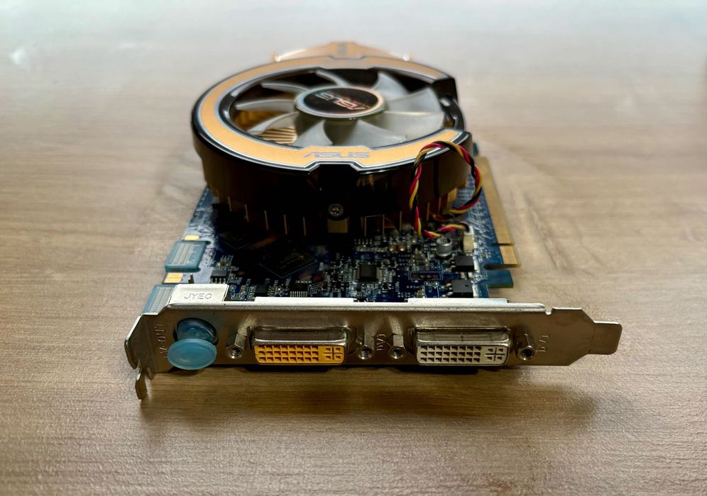 Placă video ASUS GeForce 9800 GT 1GB GDDR3