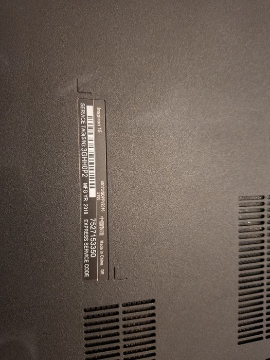 Лаптоп Dell Inspiron