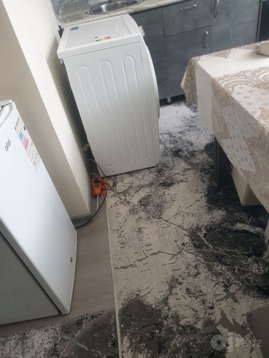 Qorasuv 2 da kvartira ijaraga beriladi 
 16 qavatli dom
11 etaj
2 xona