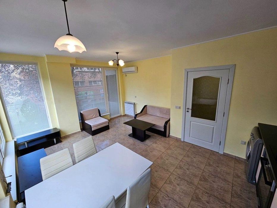 Дава се под наем Двустаен апартамент в София, Банишора - 64 кв.м за 562 € - Снимка #1