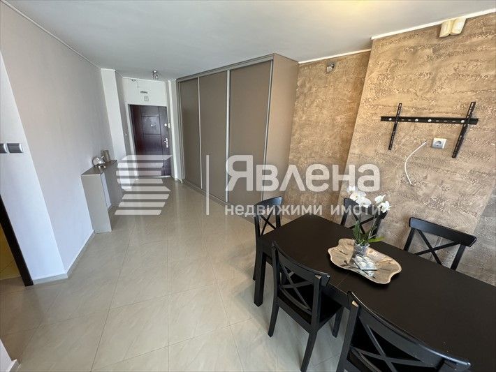 Продава се Тристаен апартамент в София, Карпузица - 120 кв.м за 1850 €/кв.м - Снимка #1