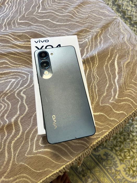 Vivo Y04 126гб.