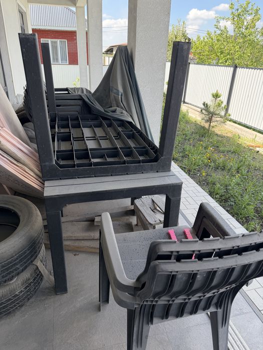 Стол стулья на террасу