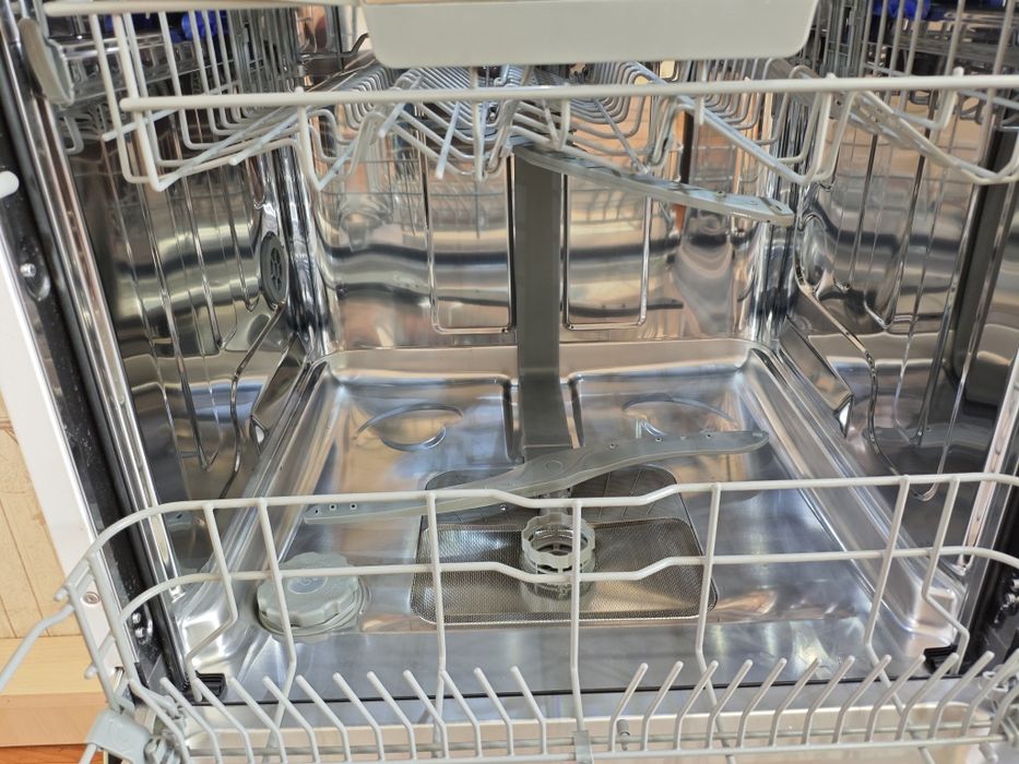 Посудомоечная машина Eigen F601W