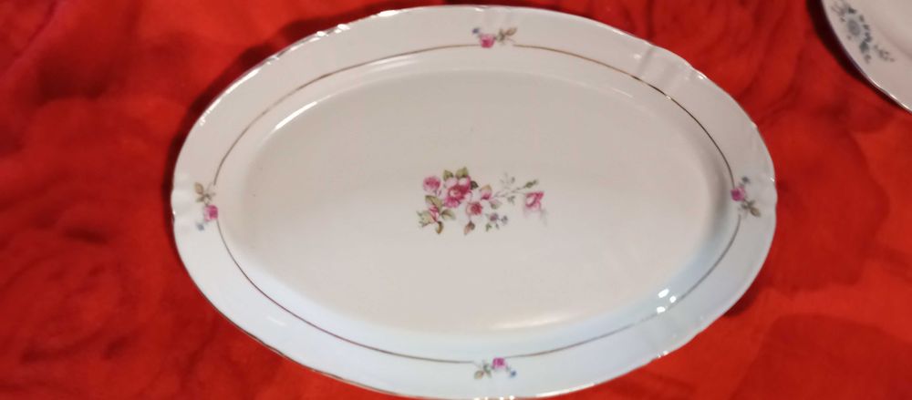 Български порцелан, чинии сервиране, каничка за мляко, сосиера