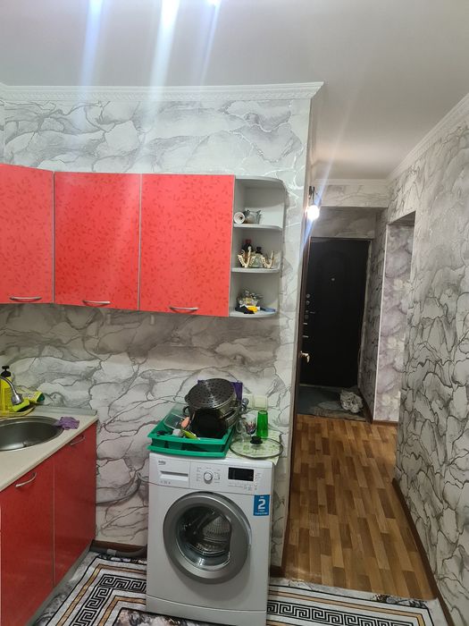 Продам двух комнатную квартиру