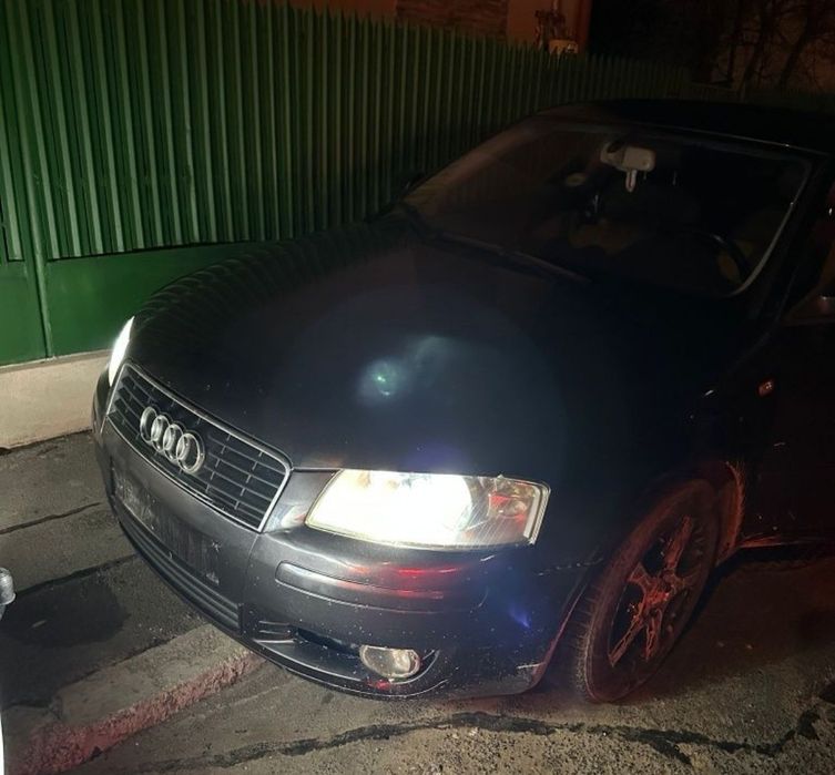Capota bara far stanga dreapta faruri Audi a3 8L 8P facelift