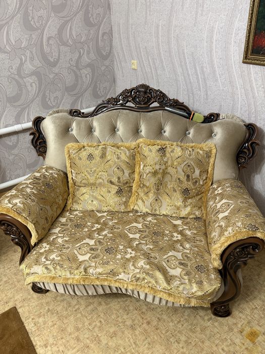 Продам  Диван в хорошем состоянии